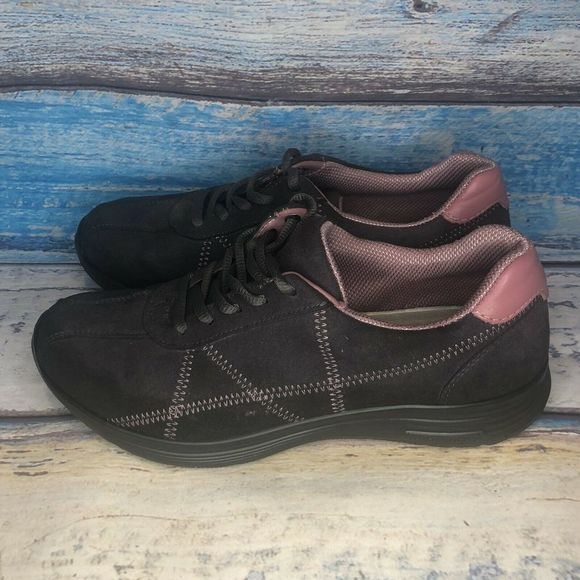 hotter pink trainers